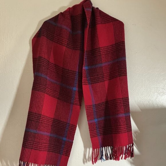 Liz Sinclair Accessories - Liz Sinclair Acrylic Black or Red Checkered Scarf - EUC